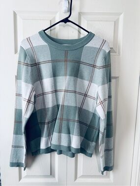 2 sweater sets woman’s size XL